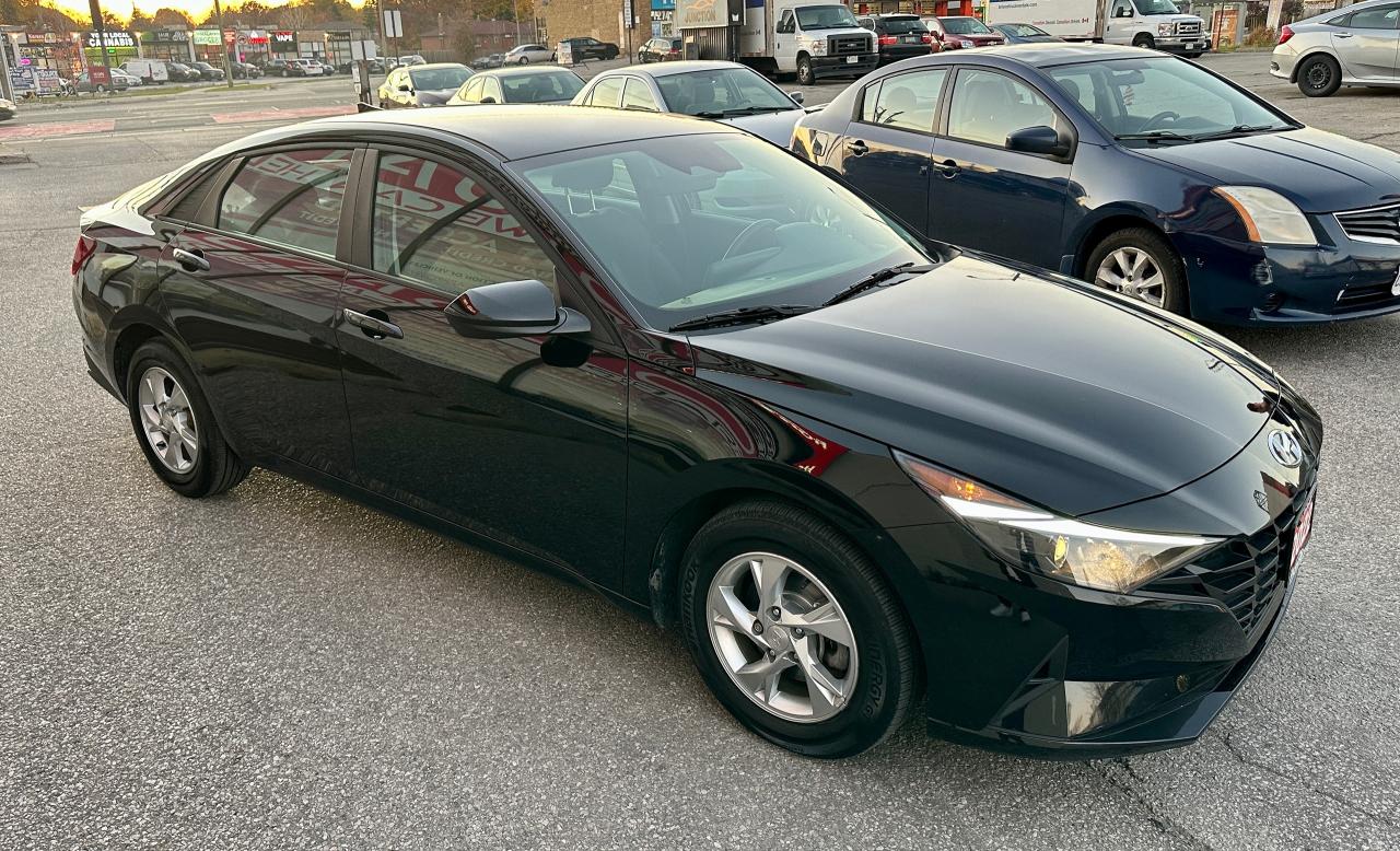 2022 Hyundai Elantra Essential Photo