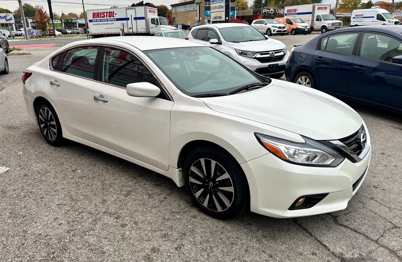 2018 Nissan Altima 2.5 SV Photo3