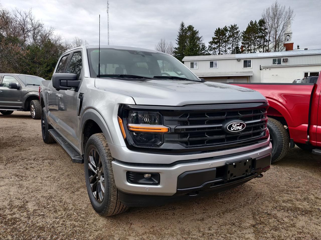 2024 Ford F-150 4X4 SUPERCREW XLT 302A Photo