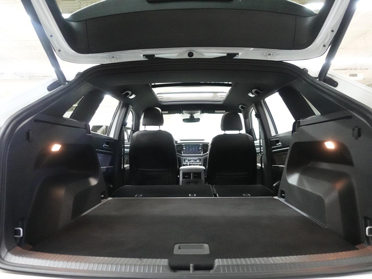 2020 Volkswagen Atlas EXECLINE AWD | Nav | Pano roof | Digital Dash