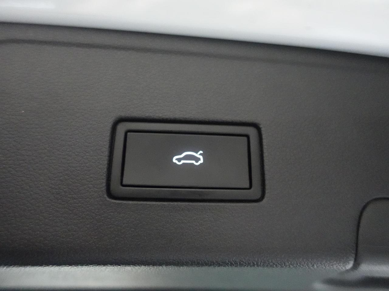 2020 Volkswagen Atlas EXECLINE | AWD | Nav | Pano roof | Digital Dash Photo