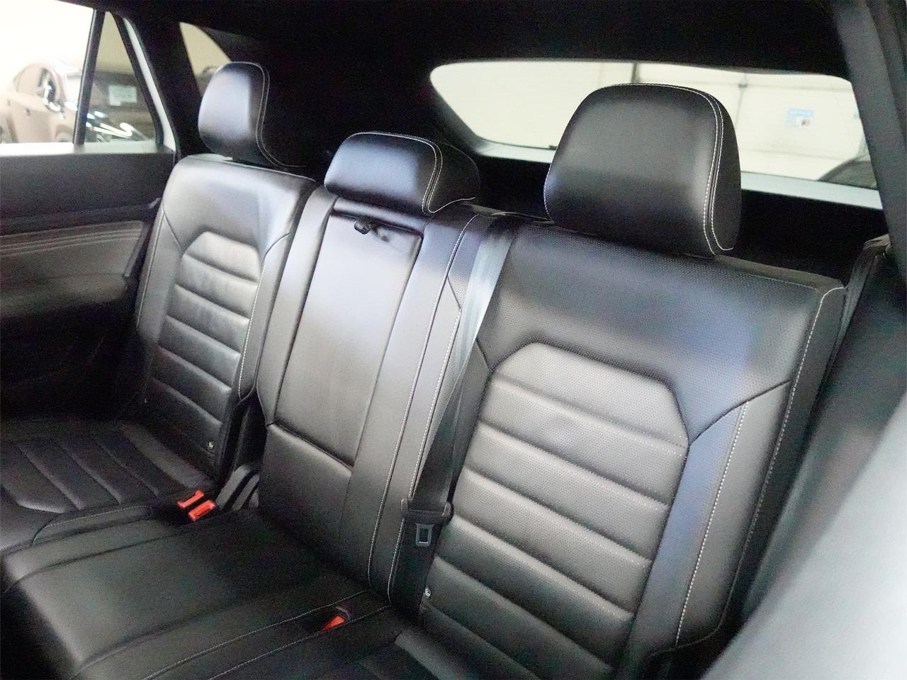 2020 Volkswagen Atlas EXECLINE | AWD | Nav | Pano roof | Digital Dash Photo