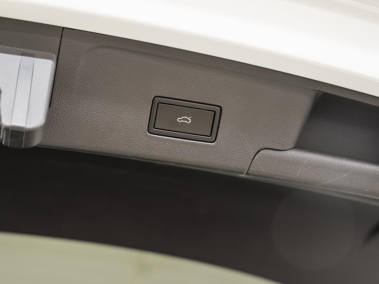 2020 Volkswagen Atlas EXECLINE AWD | Nav | Pano roof | Digital Dash