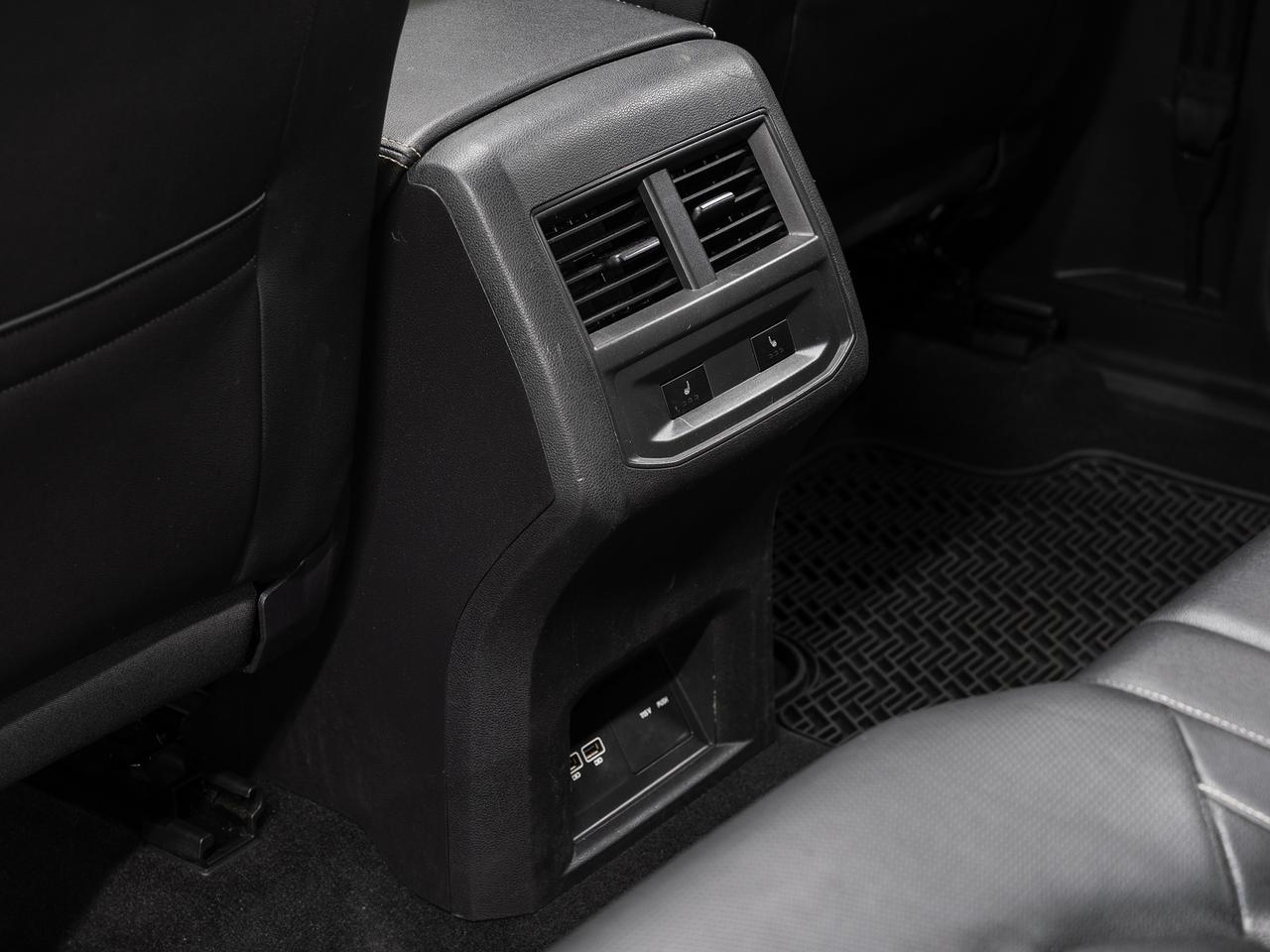 2020 Volkswagen Atlas EXECLINE AWD | Nav | Pano roof | Digital Dash