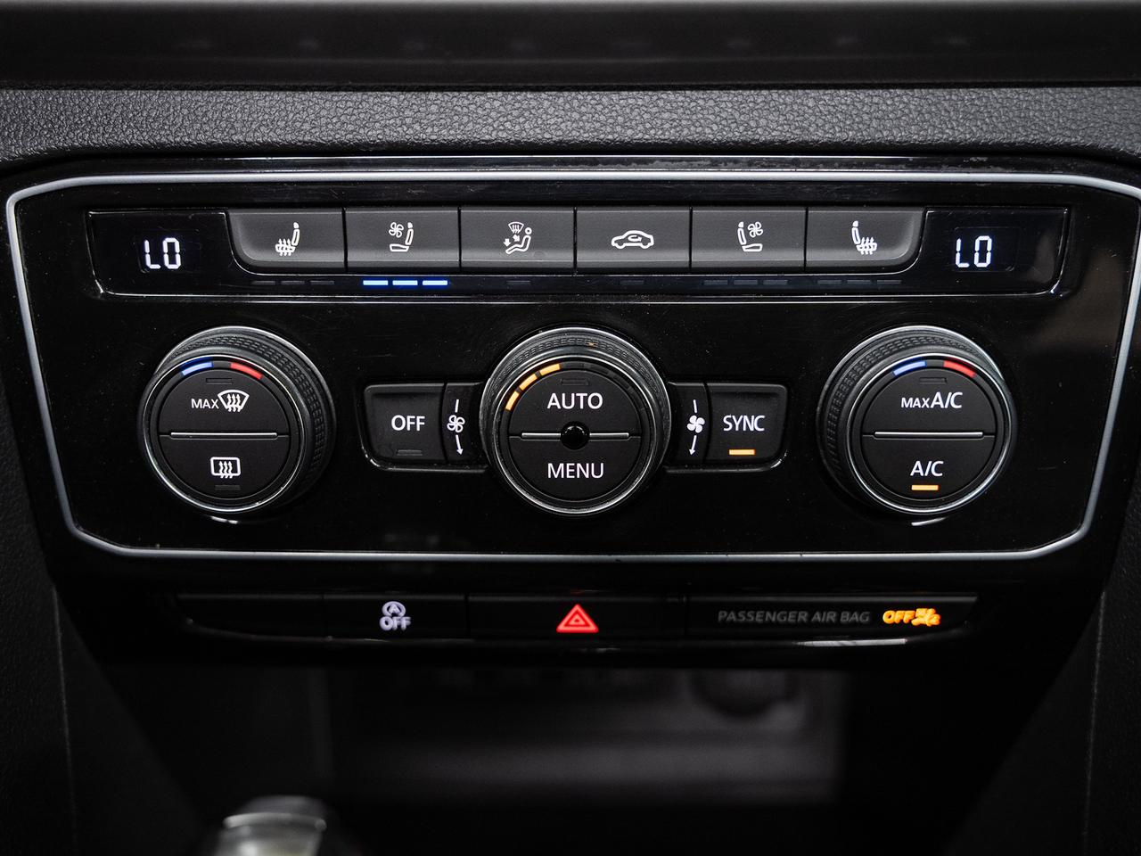 2020 Volkswagen Atlas EXECLINE AWD | Nav | Pano roof | Digital Dash