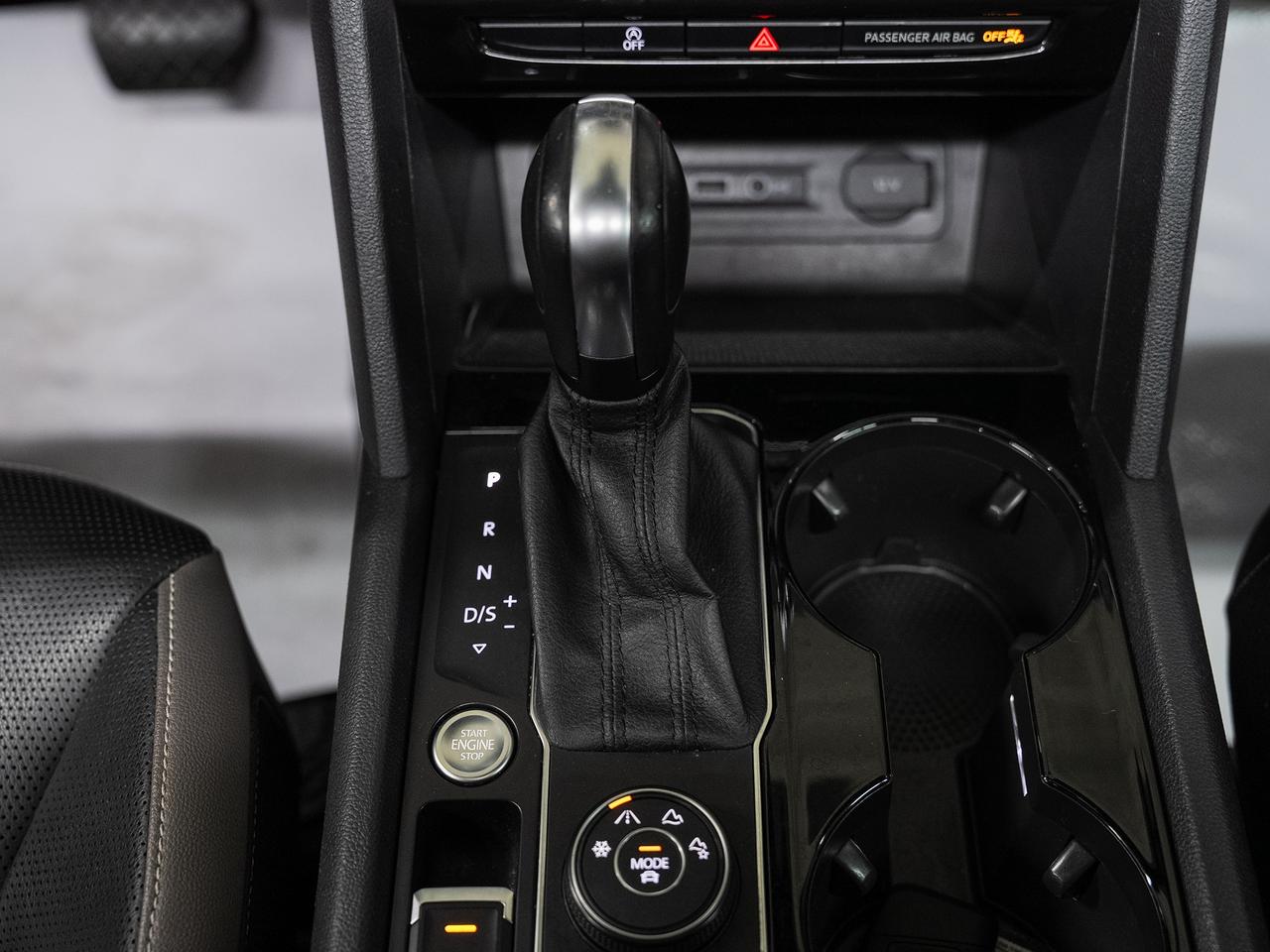 2020 Volkswagen Atlas EXECLINE AWD | Nav | Pano roof | Digital Dash