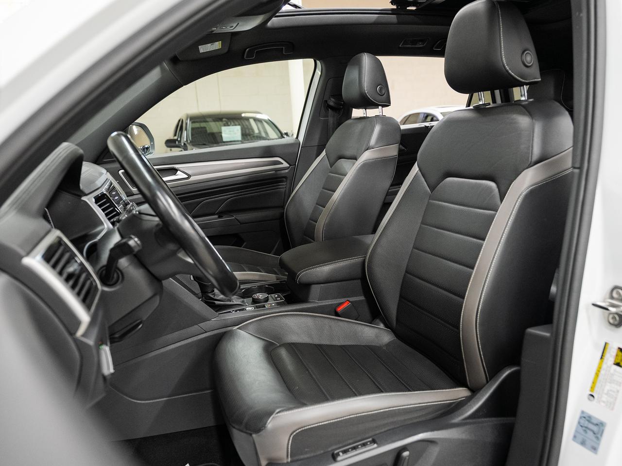 2020 Volkswagen Atlas EXECLINE AWD | Nav | Pano roof | Digital Dash