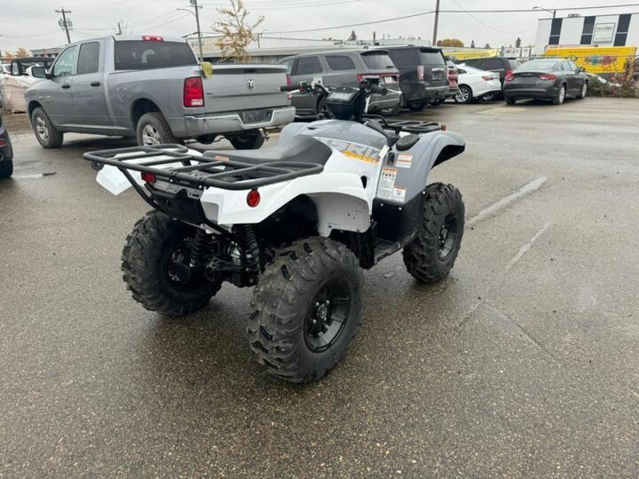 2024 Yamaha Grizzly 700 $104 B/W - Photo #2