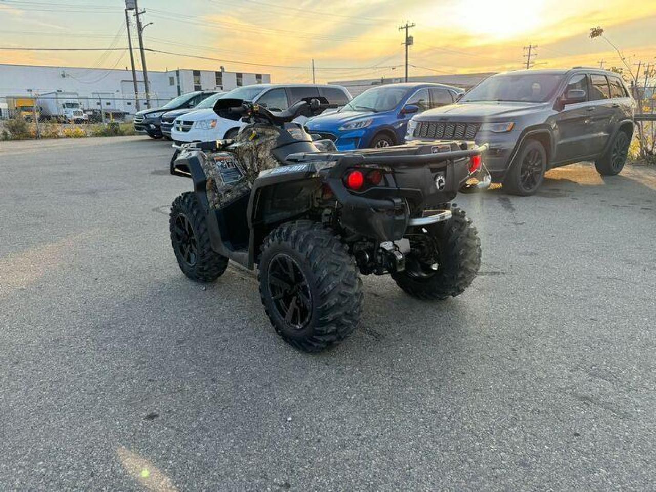 2023 Can-Am Outlander 850 XT $109 B/W - Photo #2