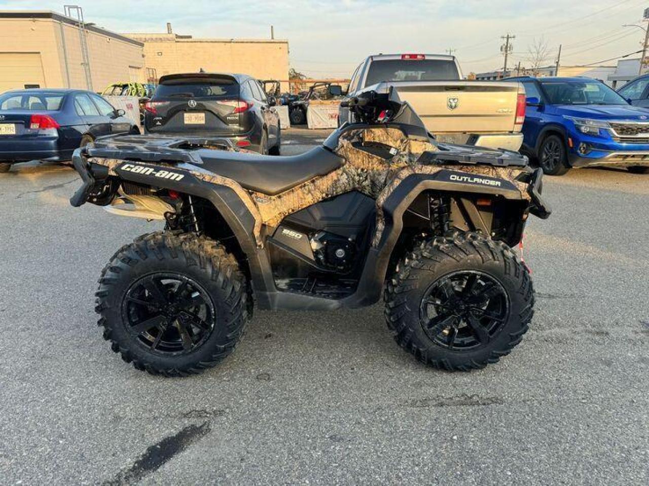 2023 Can-Am Outlander 850 XT $109 B/W - Photo #5