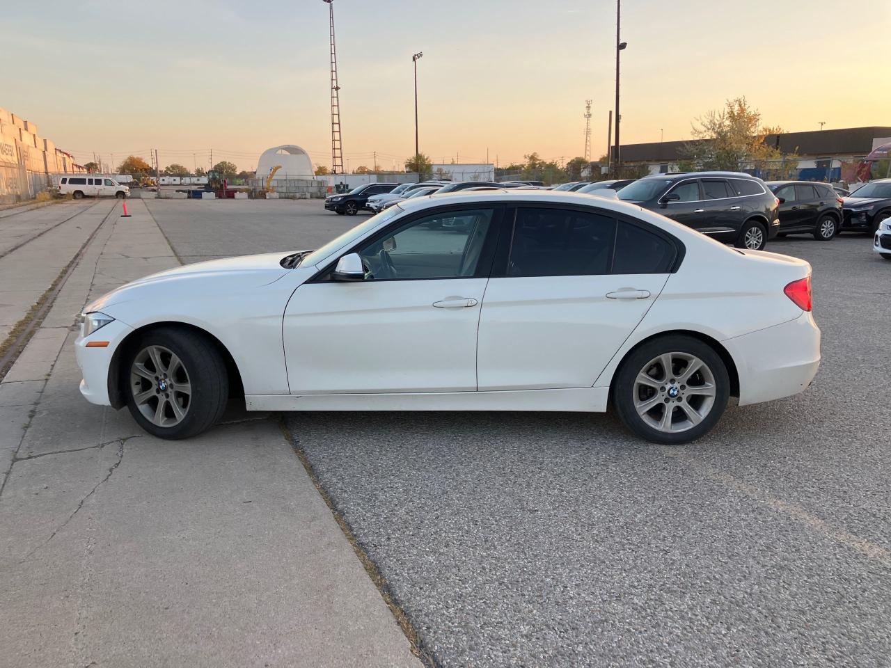 2013 BMW 3 Series 328i xDrive Photo2