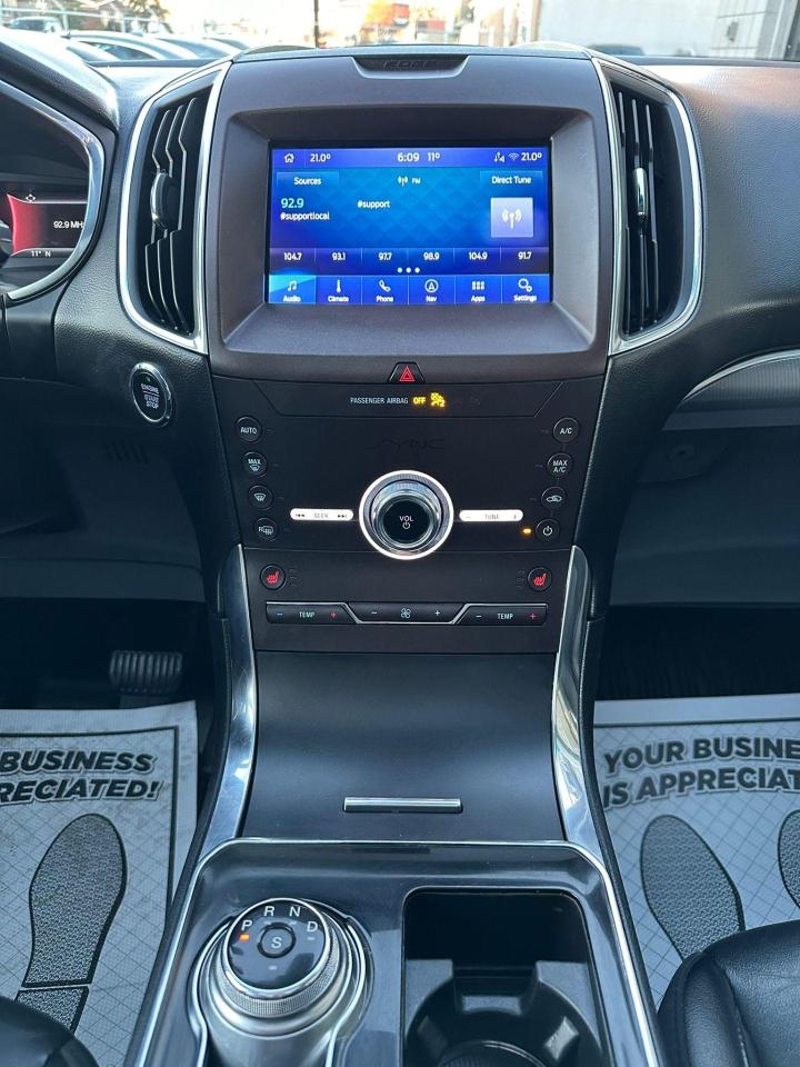 2020 Ford Edge Titanium AWD - Photo #16