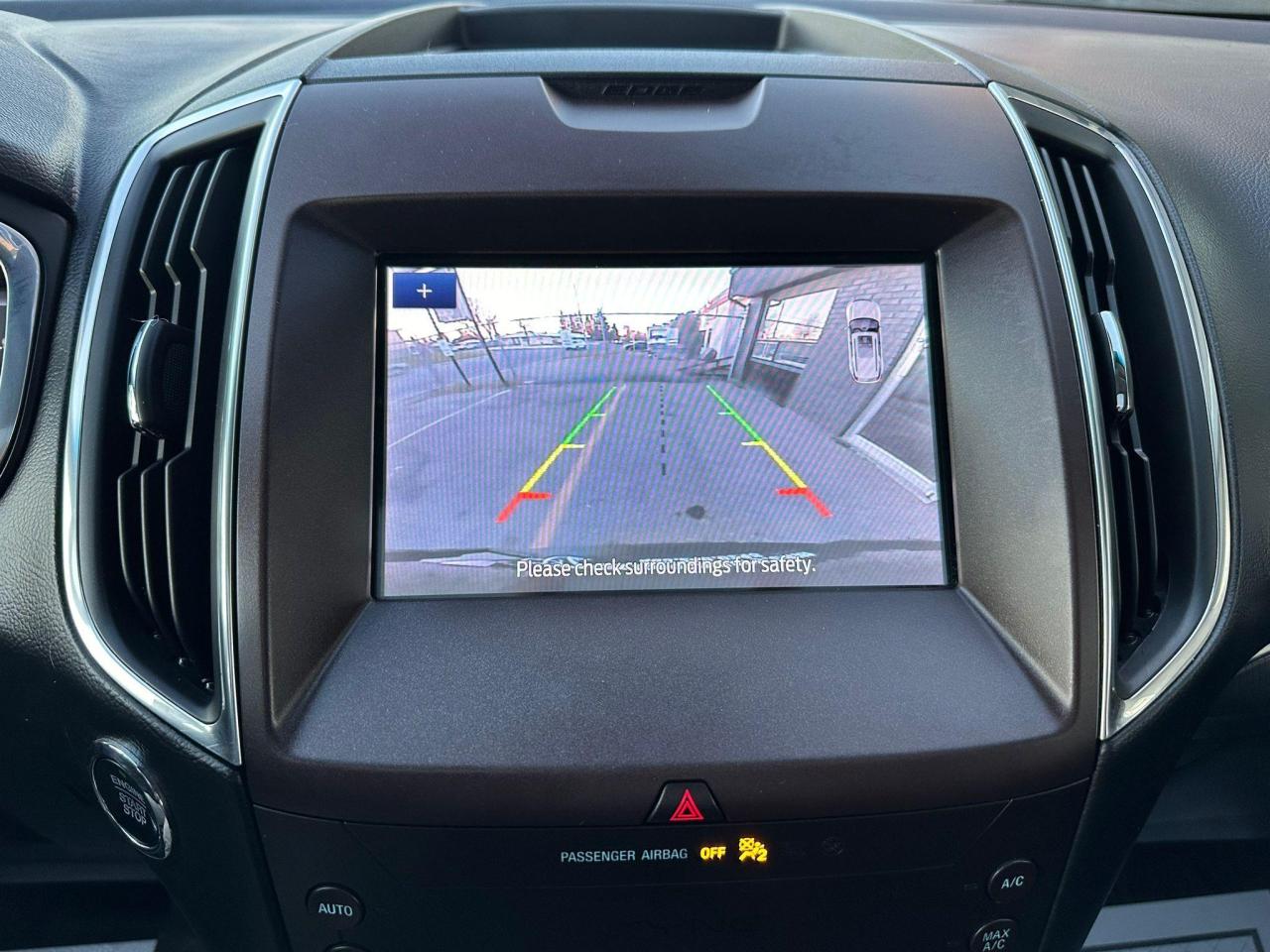 2020 Ford Edge Titanium AWD - Photo #17