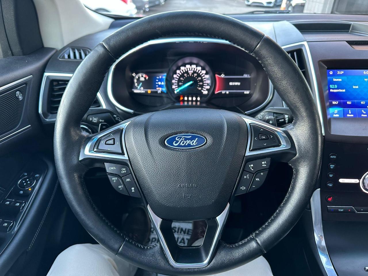 2020 Ford Edge Titanium AWD - Photo #20