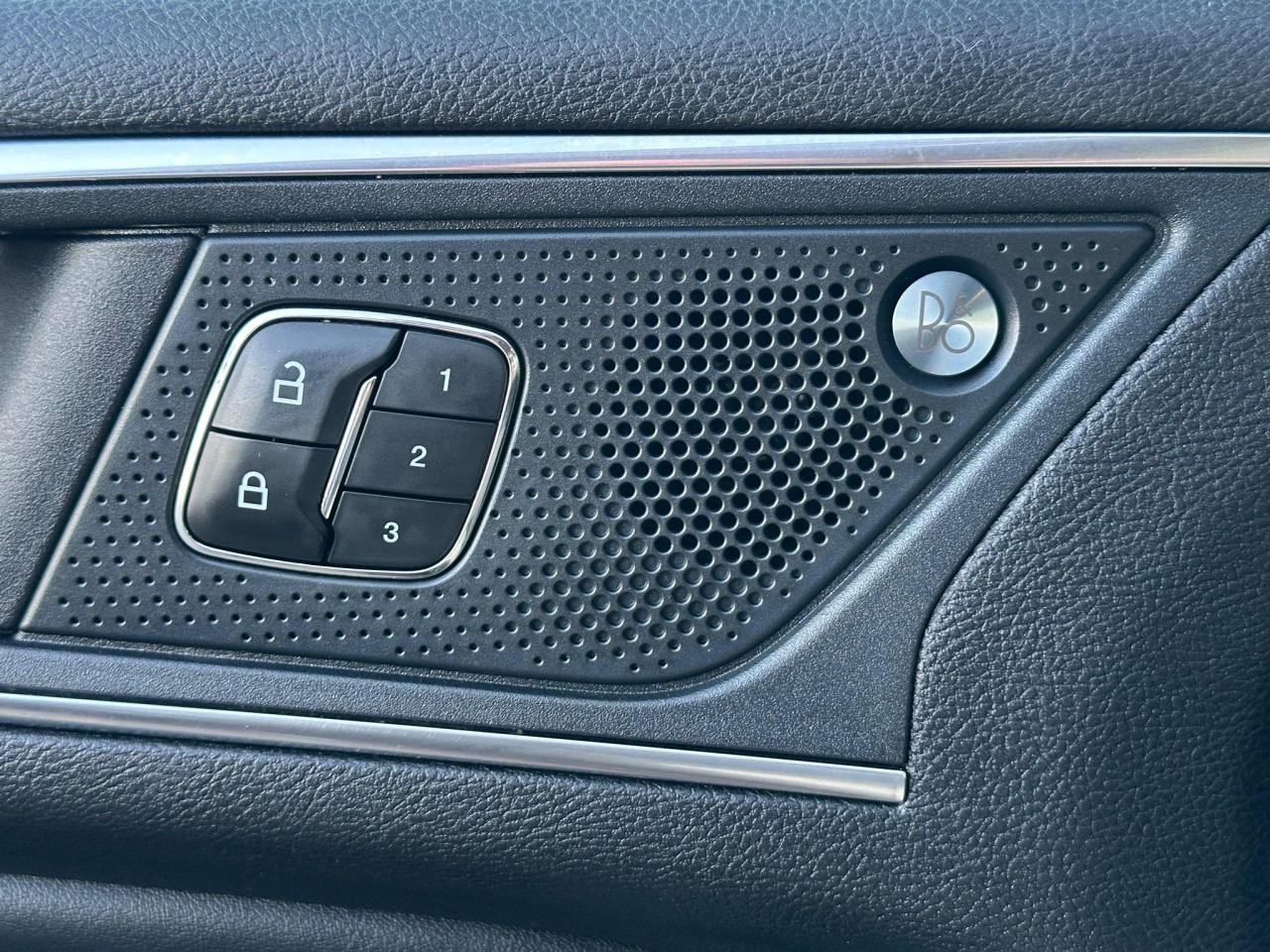 2020 Ford Edge Titanium AWD - Photo #22