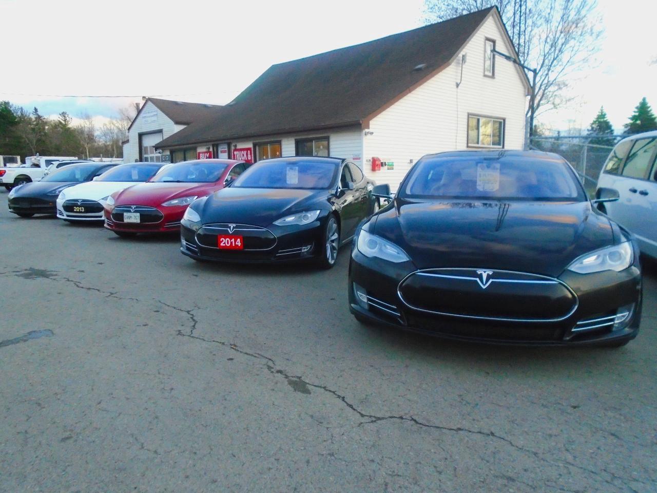 2014 Tesla Model S 4dr Sdn Performance P85+ Full Charge 391 km Photo