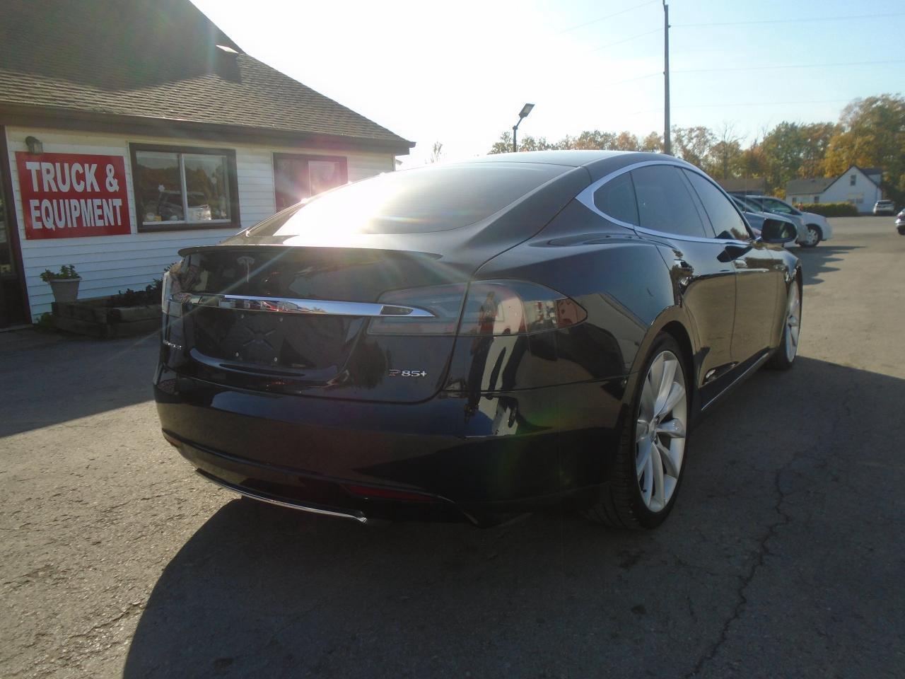 2014 Tesla Model S 4dr Sdn Performance P85+ Full Charge 391 km Photo
