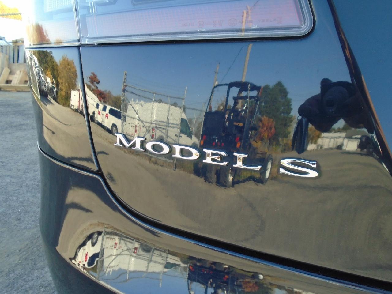 2014 Tesla Model S 4dr Sdn Performance P85+ Full Charge 391 km Photo