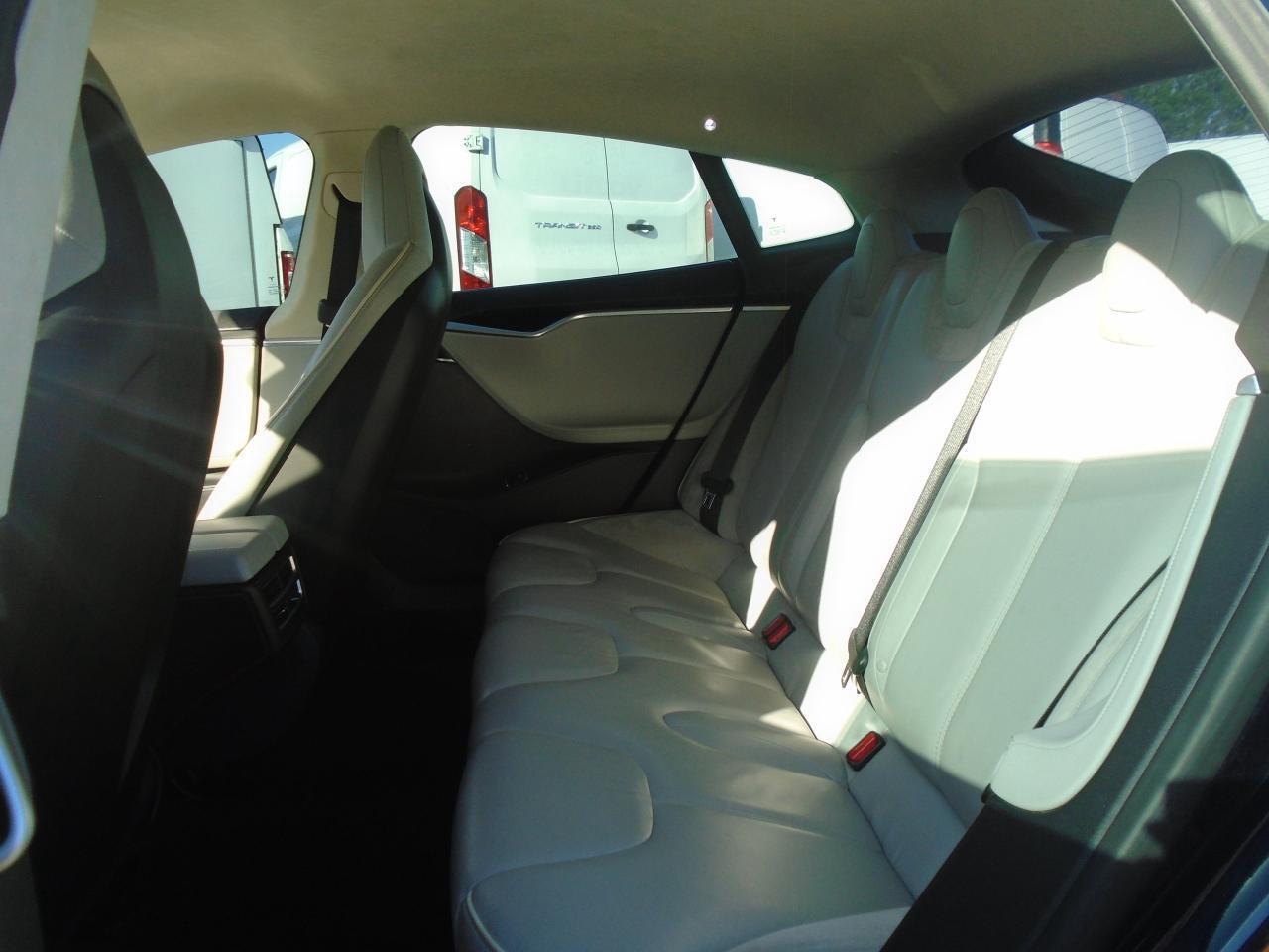 2014 Tesla Model S 4dr Sdn Performance P85+ Full Charge 391 km Photo
