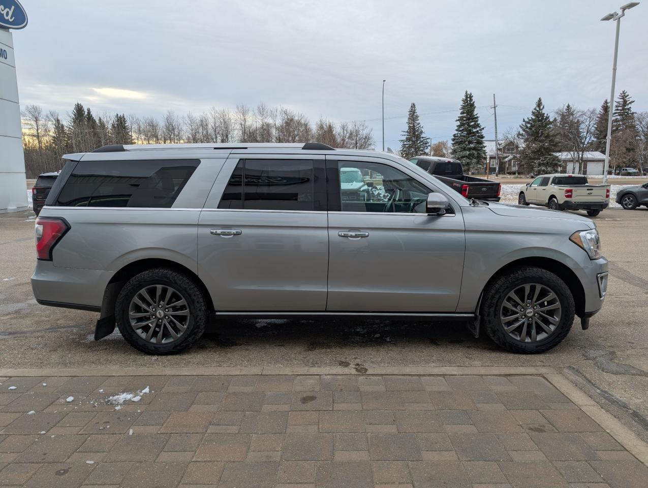 2021 Ford Expedition Limited MAX Photo4