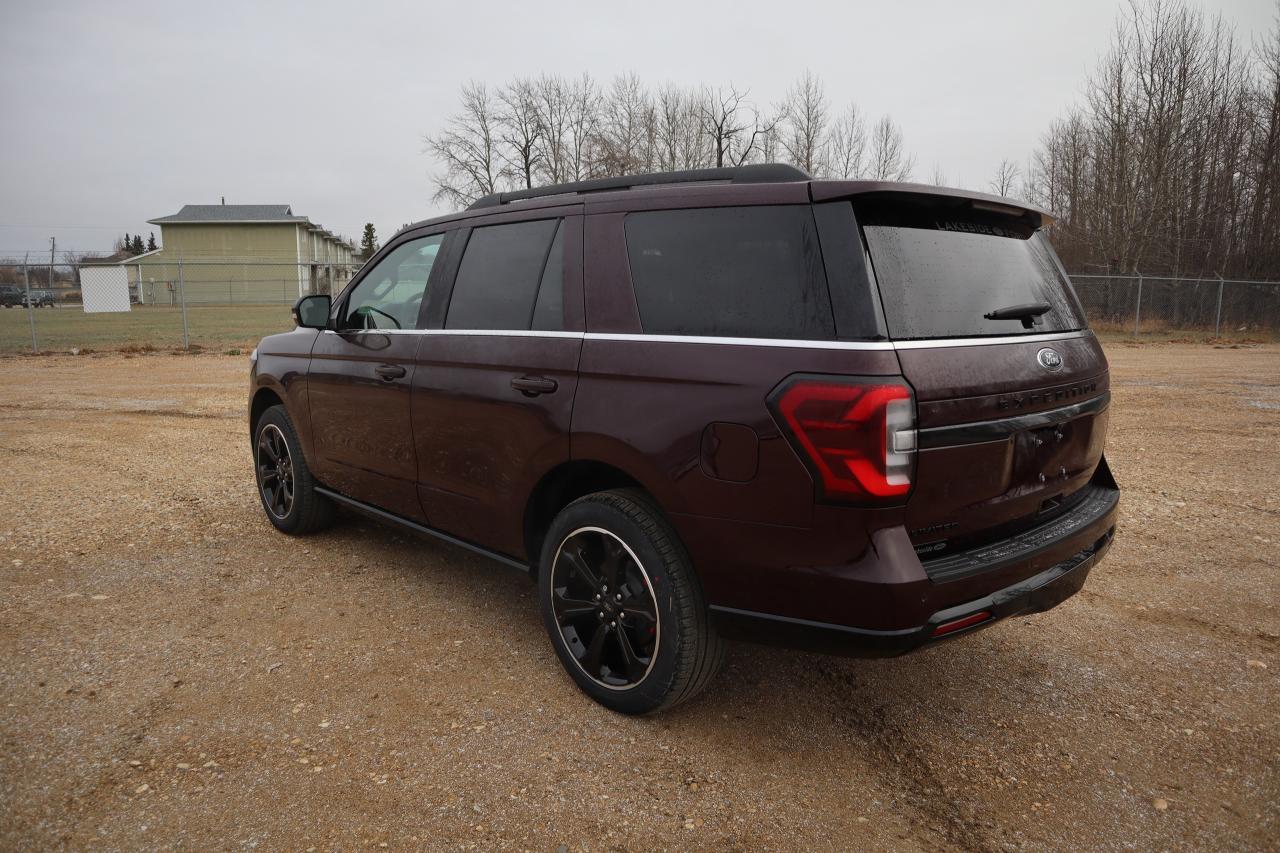 2024 Ford Expedition Limited  Photo