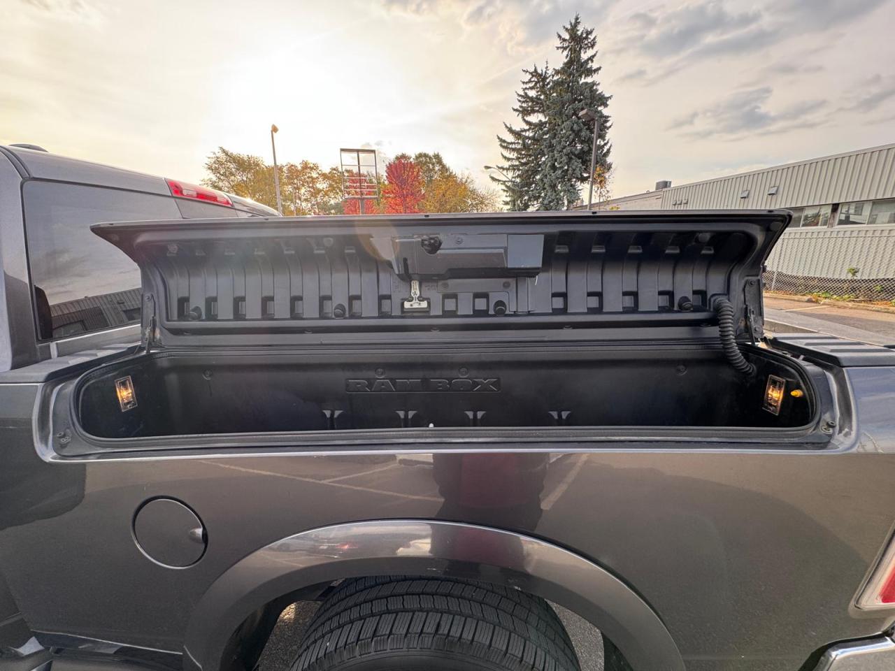 2014 RAM 1500 LOW KM LARAMIE LONGHORN CREW CAB, RAM BOX - Photo #13