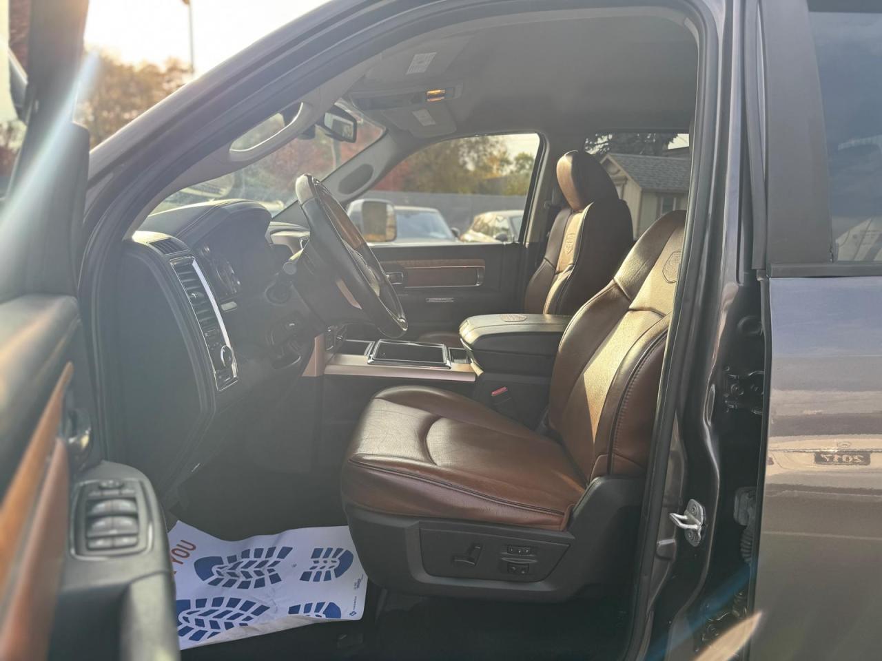 2014 RAM 1500 LOW KM LARAMIE LONGHORN CREW CAB, RAM BOX - Photo #9