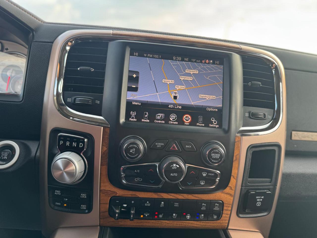 2014 RAM 1500 LOW KM LARAMIE LONGHORN CREW CAB, RAM BOX - Photo #20