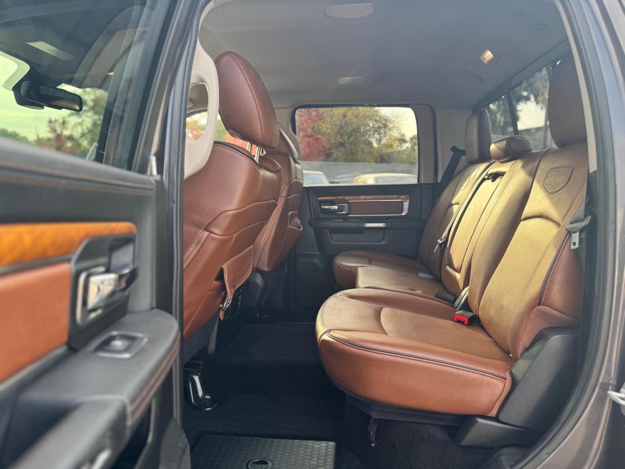 2014 RAM 1500 LOW KM LARAMIE LONGHORN CREW CAB, RAM BOX - Photo #10