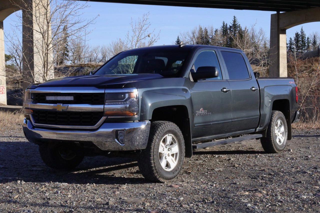 Used 2018 Chevrolet Silverado 1500 2LT for sale in Pincher Creek, AB