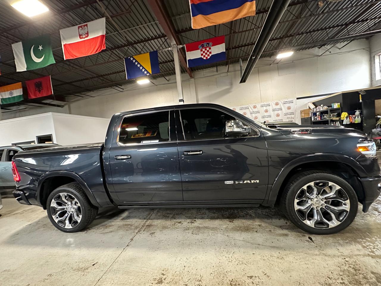 2021 RAM 1500 LIMITED LONGHORN 4X4 CREW CAB 5'7" BOX Photo4