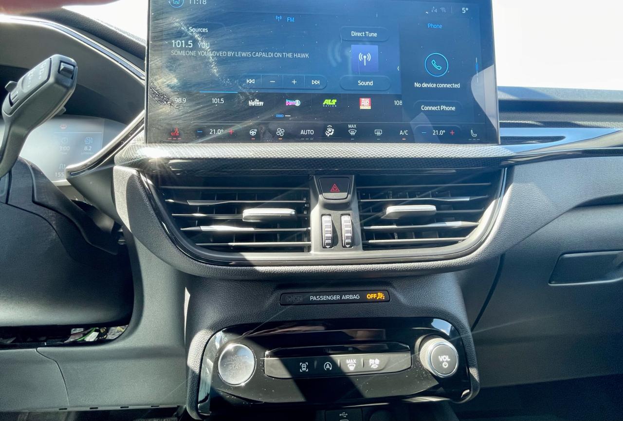 2025 Ford Escape ST-Line AWD Photo5