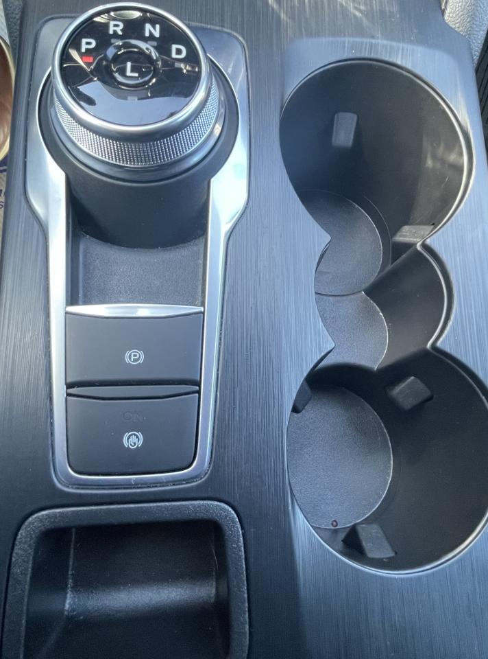 2025 Ford Escape ST-Line AWD Photo5