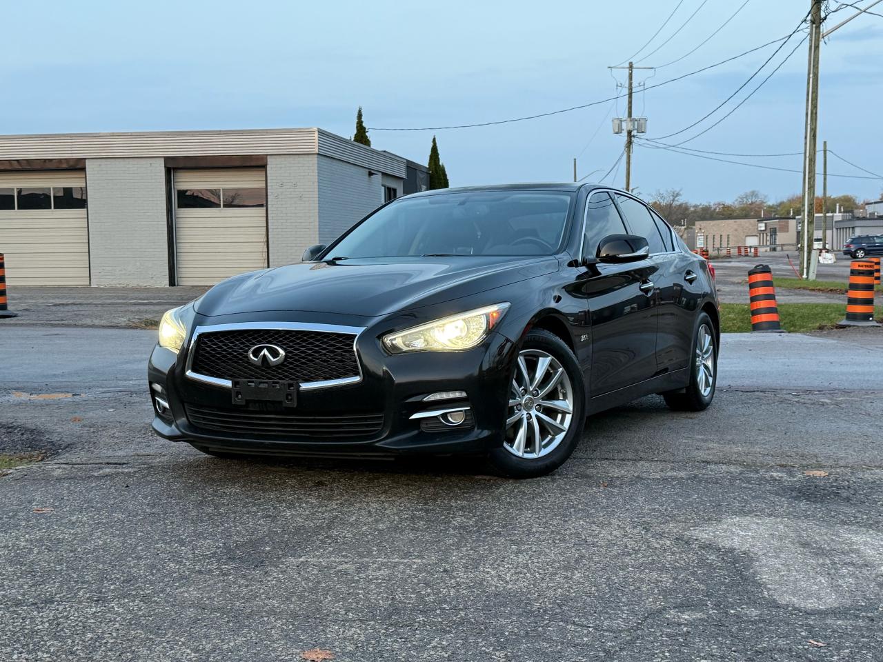 Used 2016 Infiniti Q50 3.0t***SOLD***SUNROOF|LEATHER|NAVI for sale in Oakville, ON