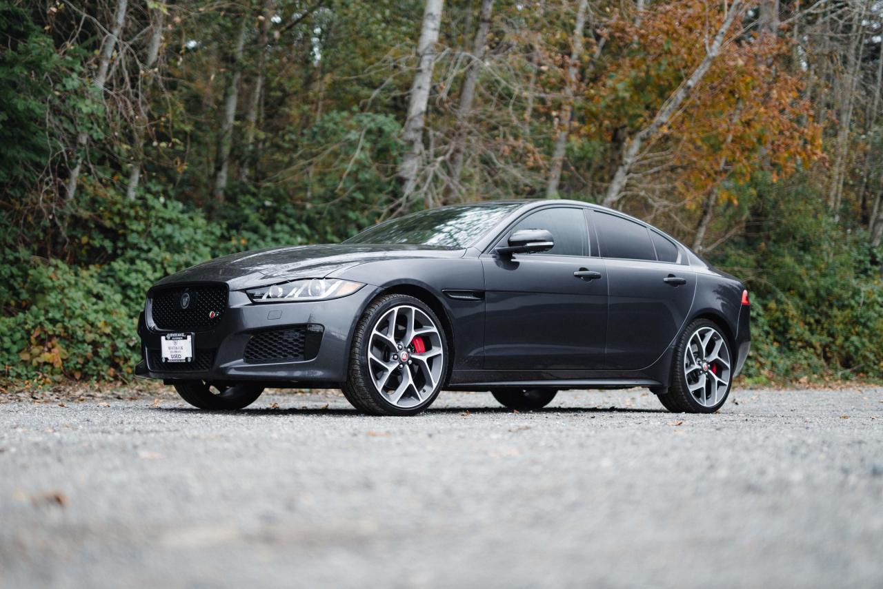 Used 2018 Jaguar XE *360 CAMERA*HEADS UP DISPLAY*HEATED WINDSHIELD* for sale in Surrey, BC