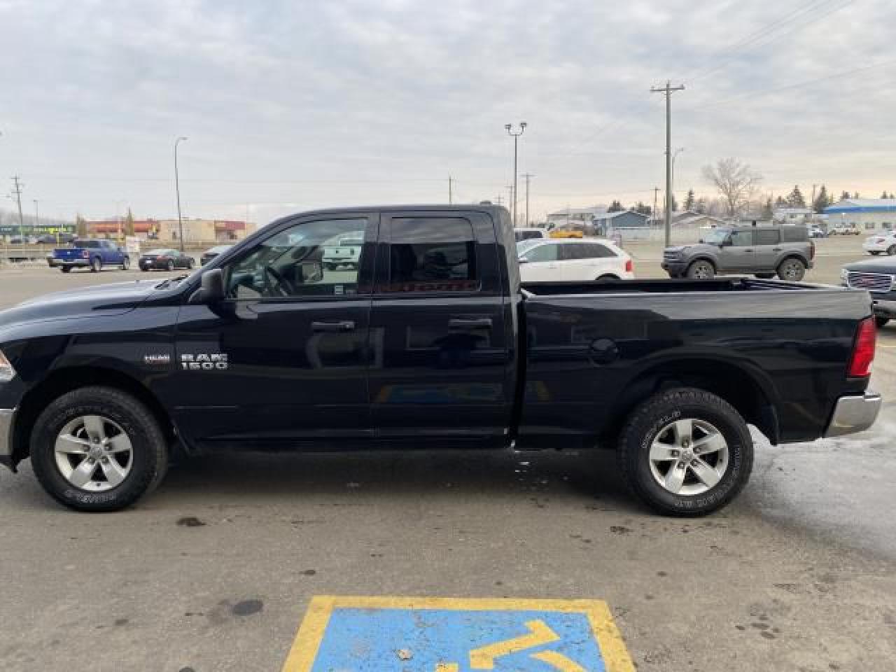 2017 RAM 1500 TRADESMAN QUAD CAB 4 - Photo #5