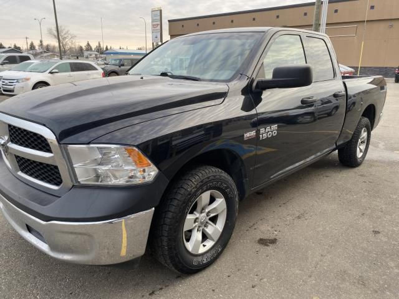 2017 RAM 1500 TRADESMAN QUAD CAB 4 - Photo #6