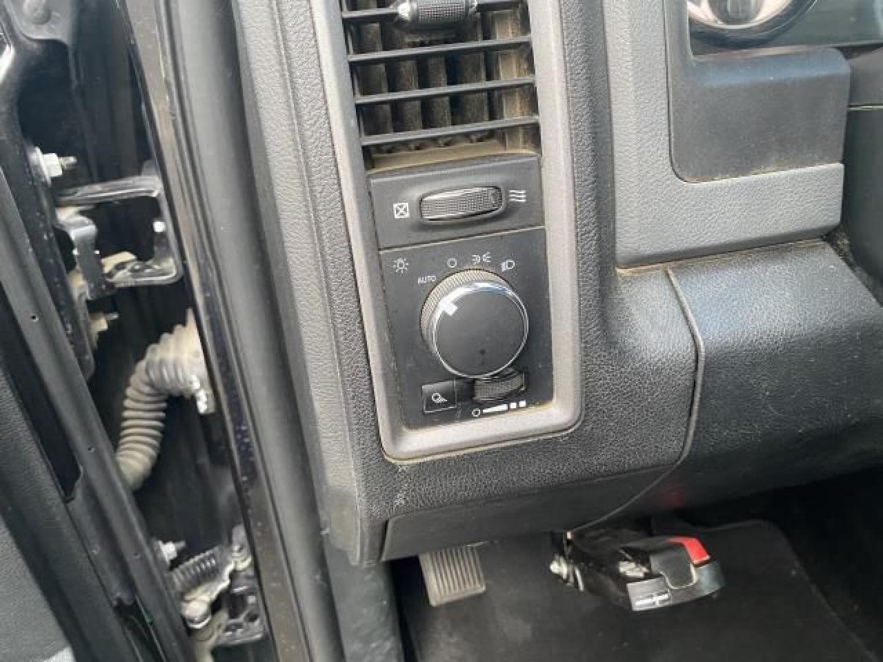 2017 RAM 1500 TRADESMAN QUAD CAB 4 - Photo #12