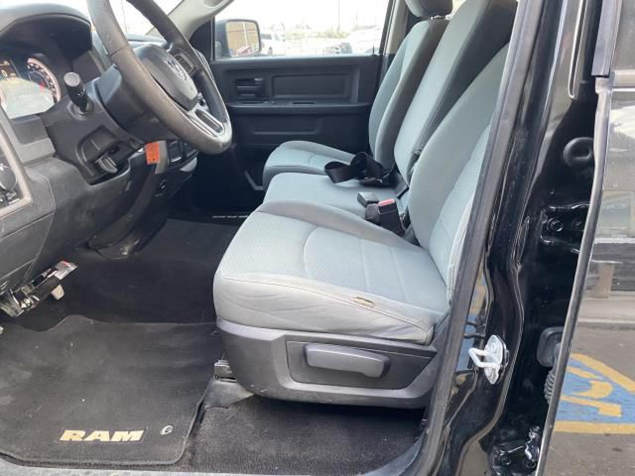 2017 RAM 1500 TRADESMAN QUAD CAB 4 - Photo #14