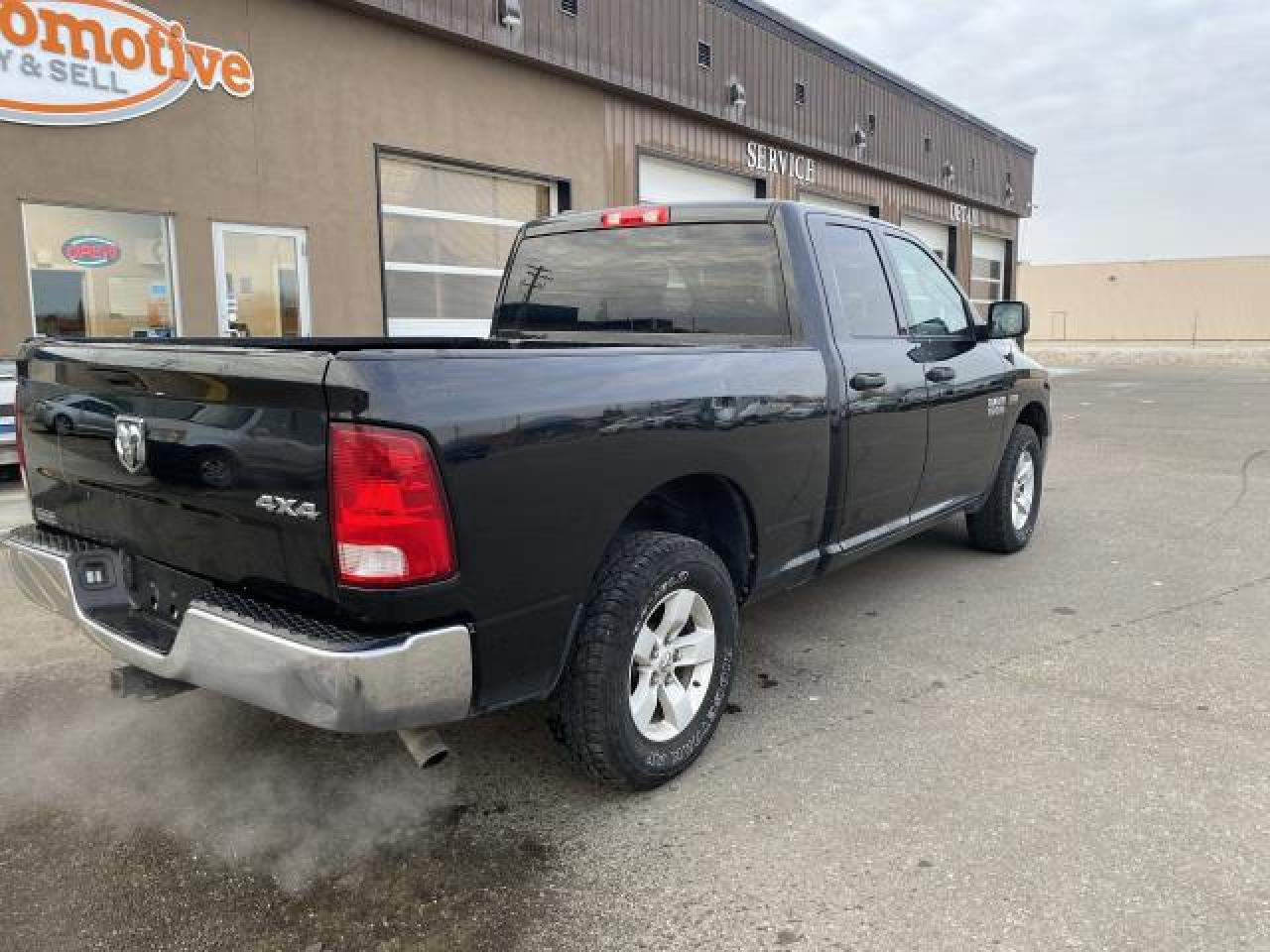 2017 RAM 1500 TRADESMAN QUAD CAB 4 - Photo #2