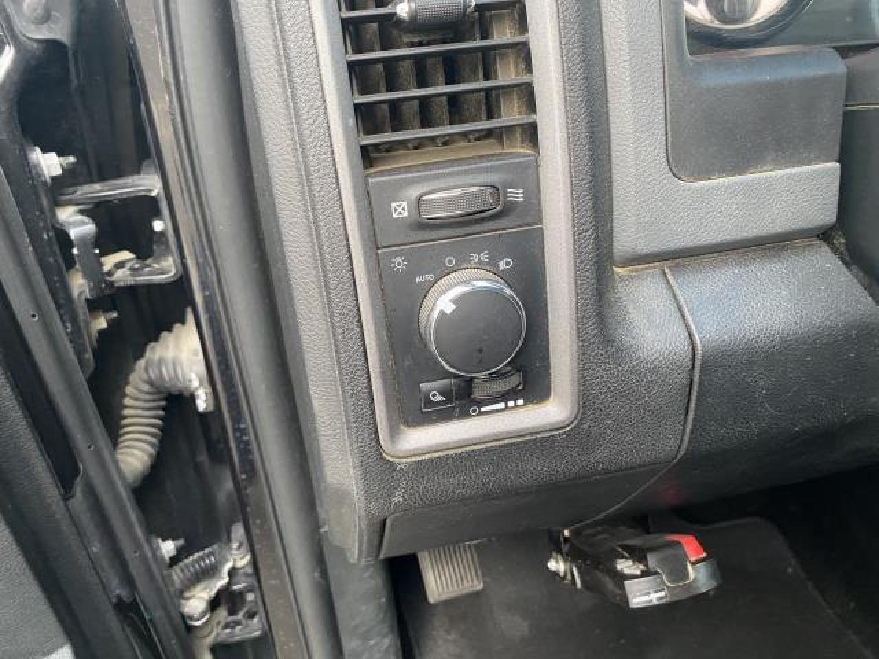 2017 RAM 1500 TRADESMAN QUAD CAB 4 - Photo #12