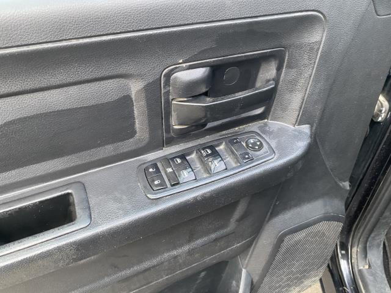 2017 RAM 1500 TRADESMAN QUAD CAB 4 - Photo #13