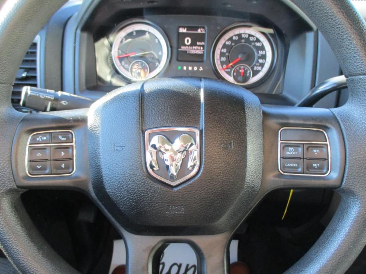2017 RAM 1500 CREW CAB ST 4X4 Photo15