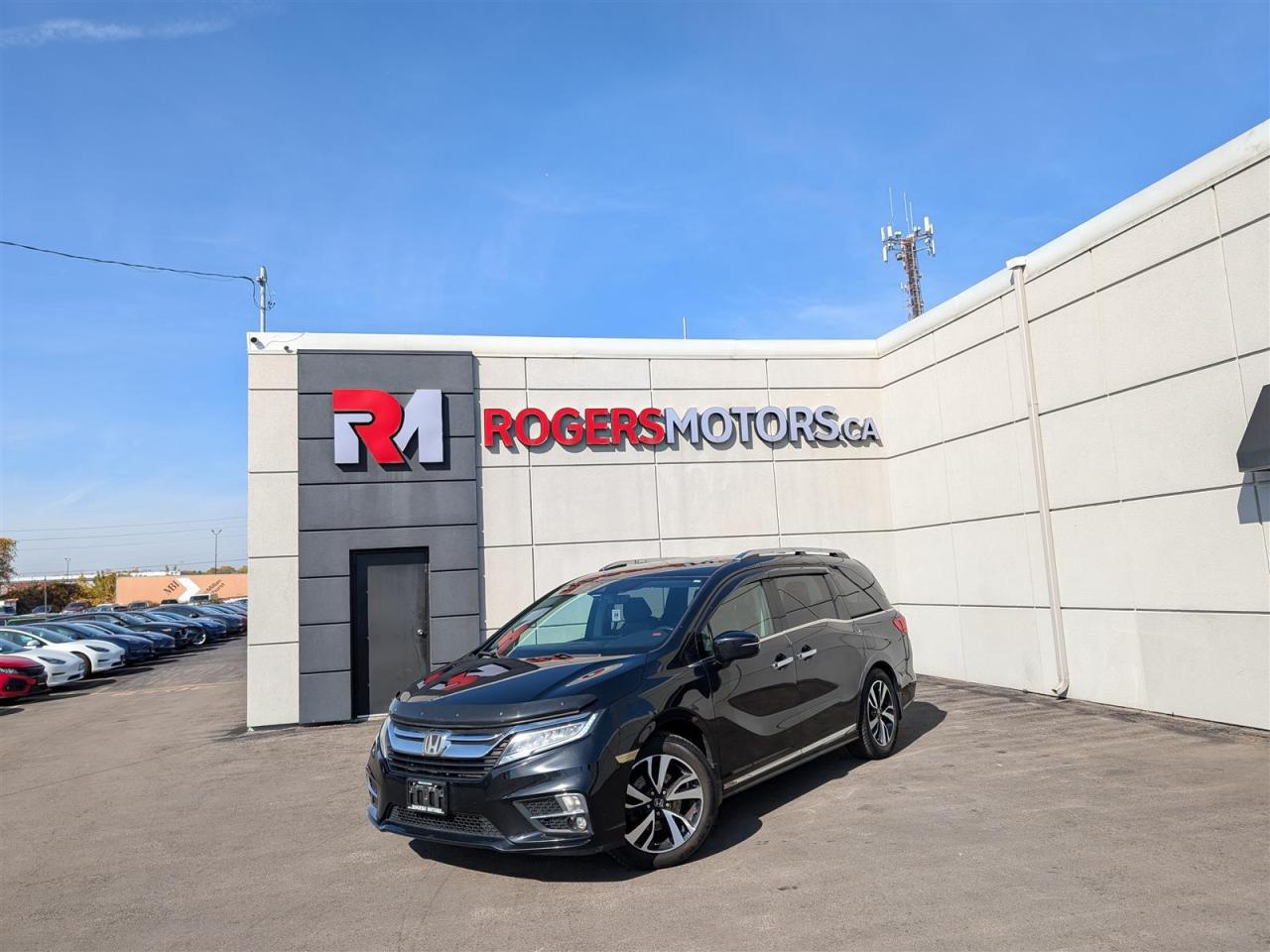 Used 2018 Honda Odyssey TOURING - 8 PASS - SUNROOF - DVD - LEATHER - REVERSE CAM for sale in Oakville, ON