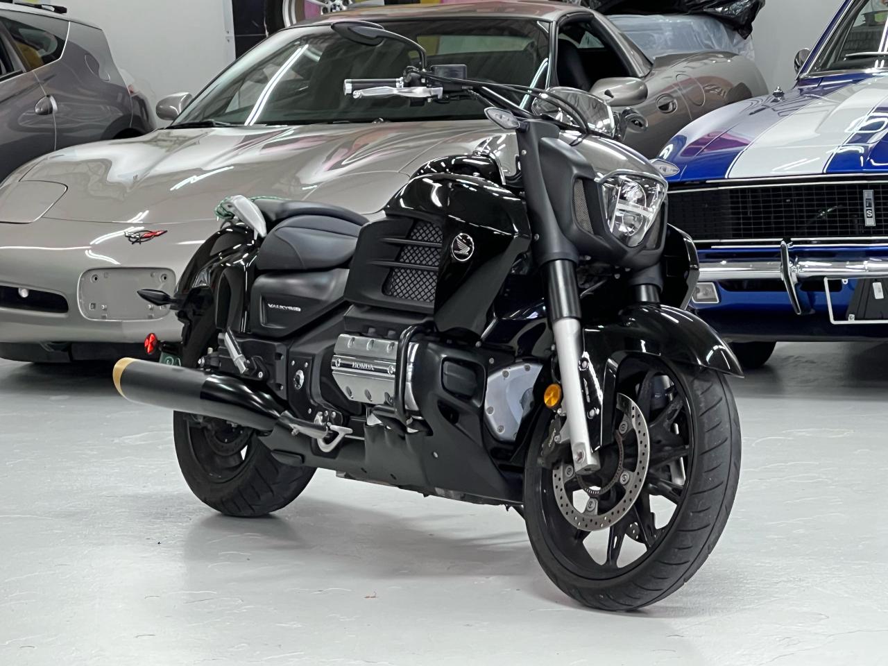 Used 2014 Honda Valkyrie 1800 w/ABS for sale in Paris, ON