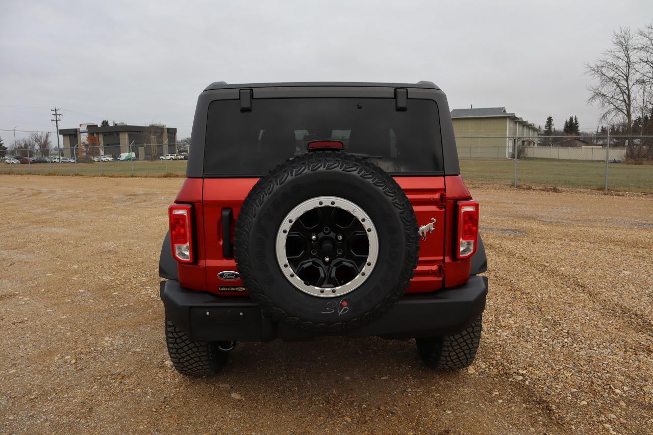2024 Ford Bronco Big Bend Photo4