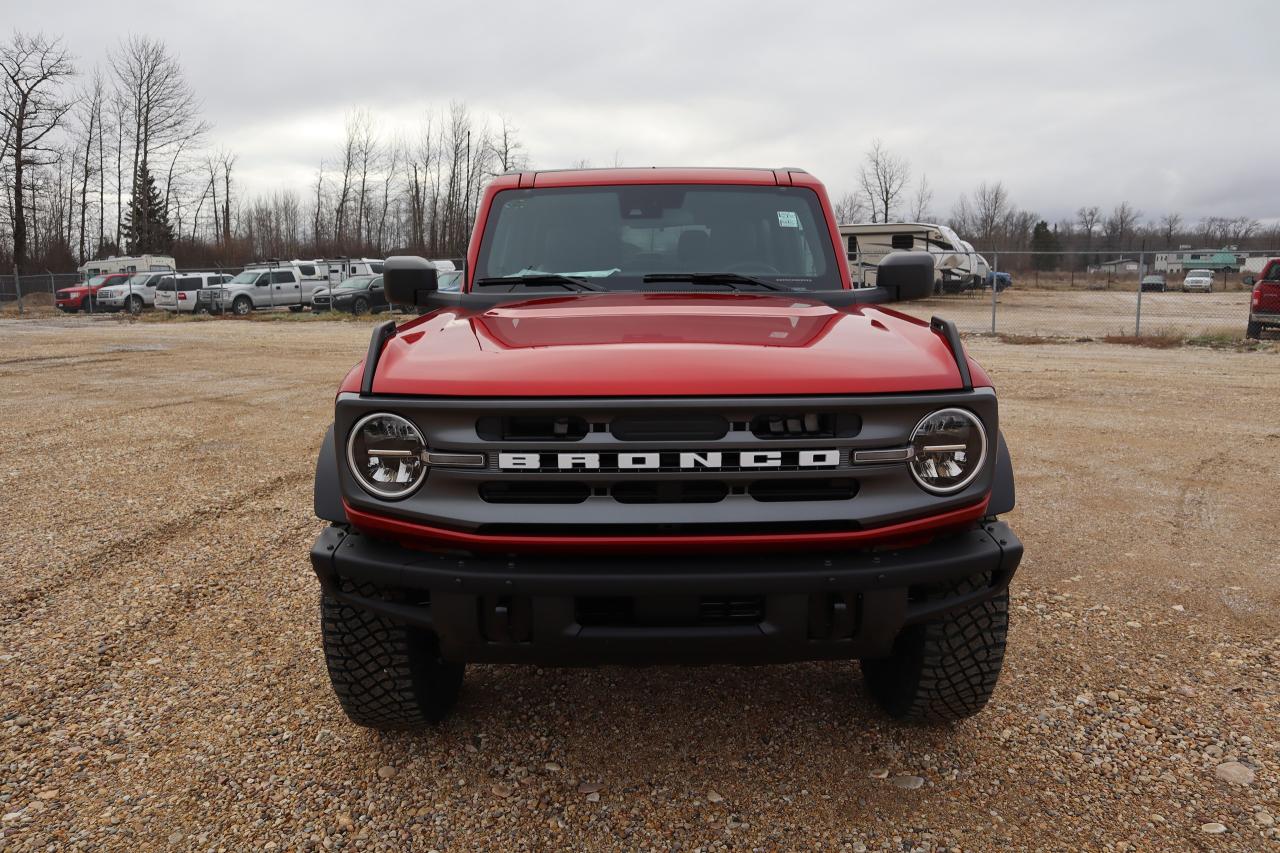 2024 Ford Bronco Big Bend Photo1