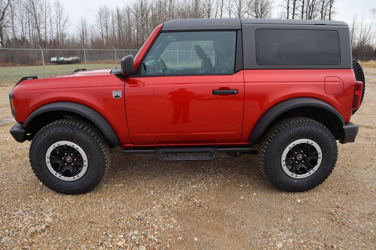 2024 Ford Bronco Big Bend Photo2
