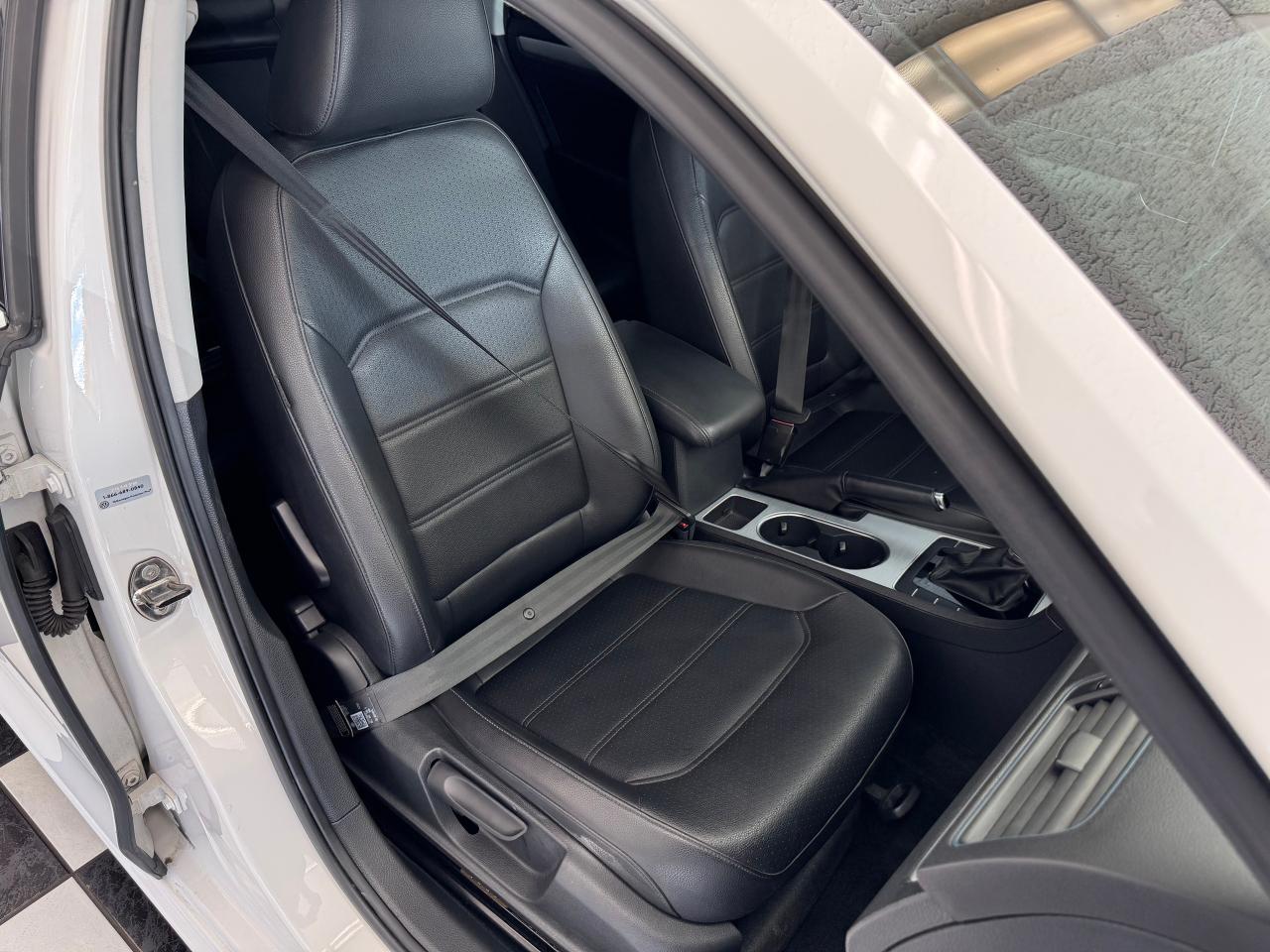 2013 Volkswagen Passat Comfortline+Leather+Roof+Heated Seats+CLEAN CARFAX - Photo #22