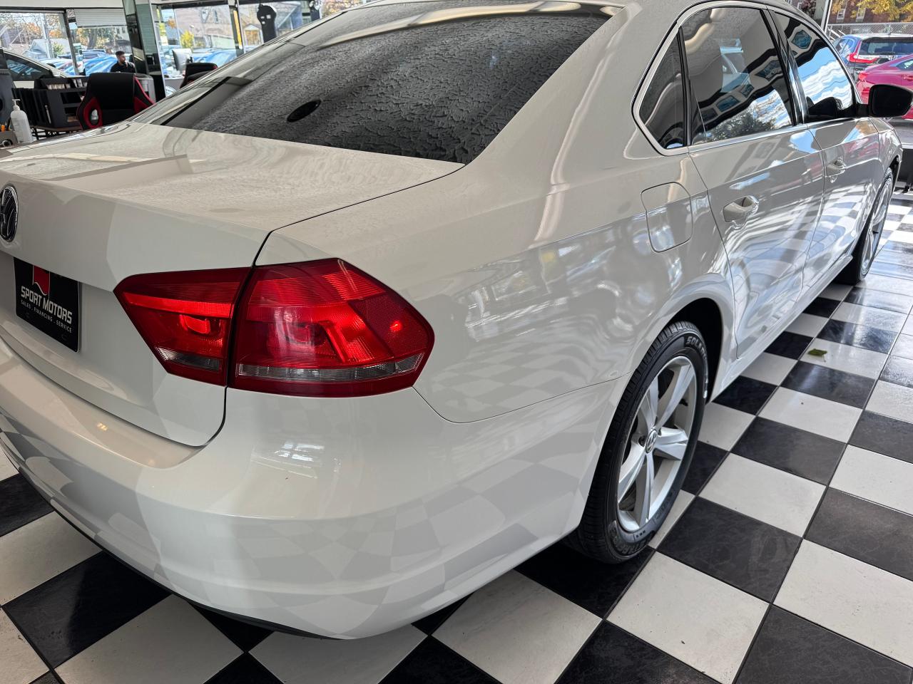2013 Volkswagen Passat Comfortline+Leather+Roof+Heated Seats+CLEAN CARFAX Photo98